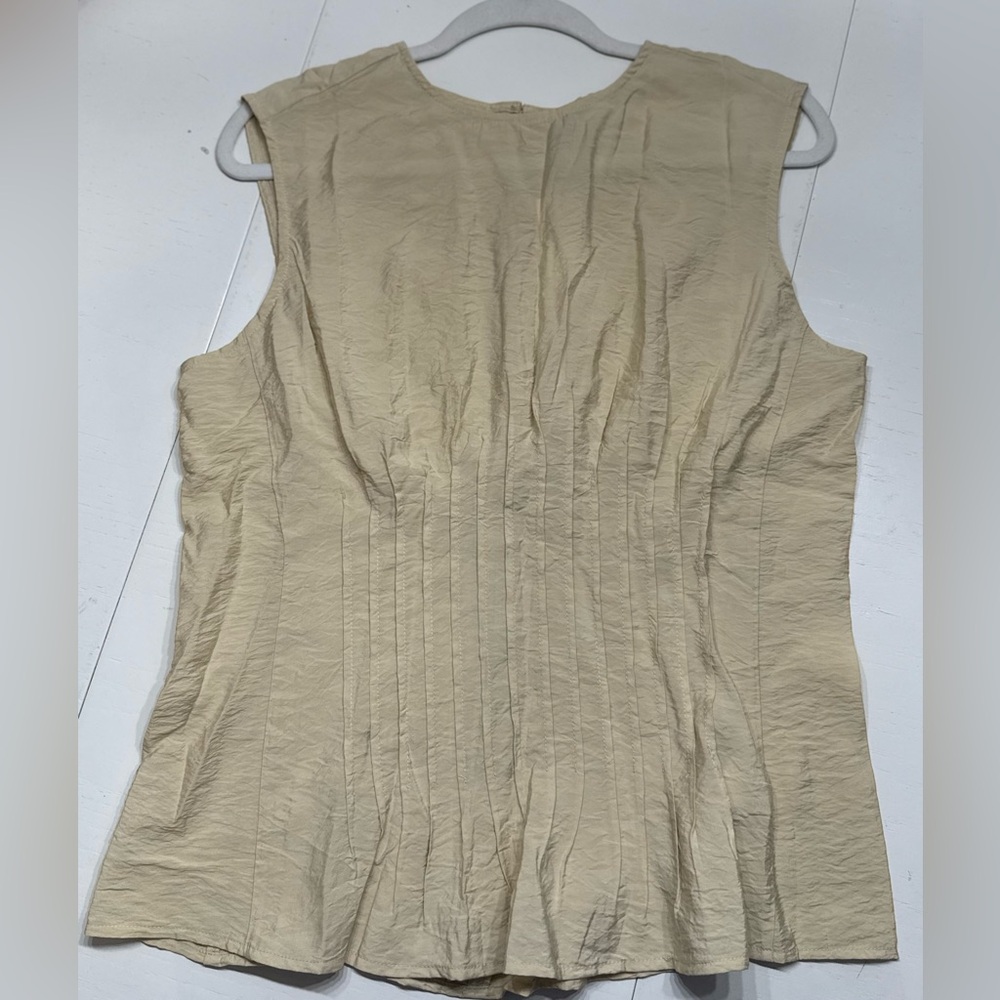 NWT Anthropologie Beige Della Pleated Waist Shell Top